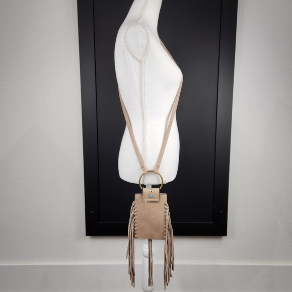 NWOT MUDD SOUTHWESTERN BOHEMIAN STUDDED FRINGED CROSSBODY BAG - Picture 3 of 8